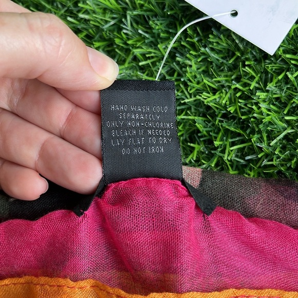 STEVE MADDEN Camo Color Dipped Over Size Scarf/ Wrap - Picture 5 of 7